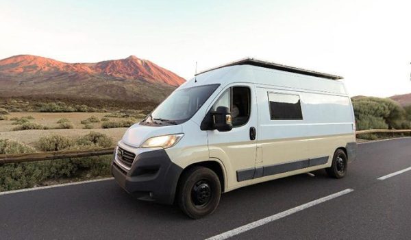 maxi cab delivery Cranbourne